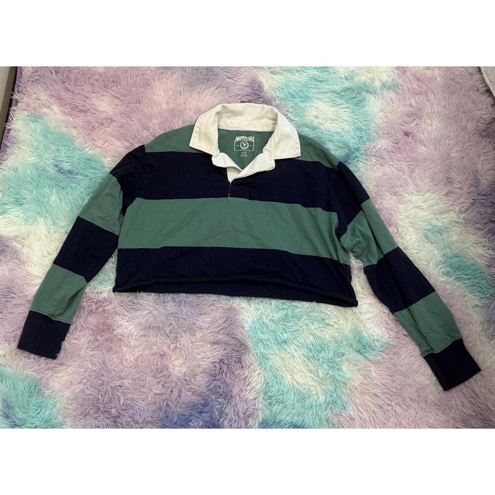 American Eagle Cropped Long Sleeve Collared Shirt